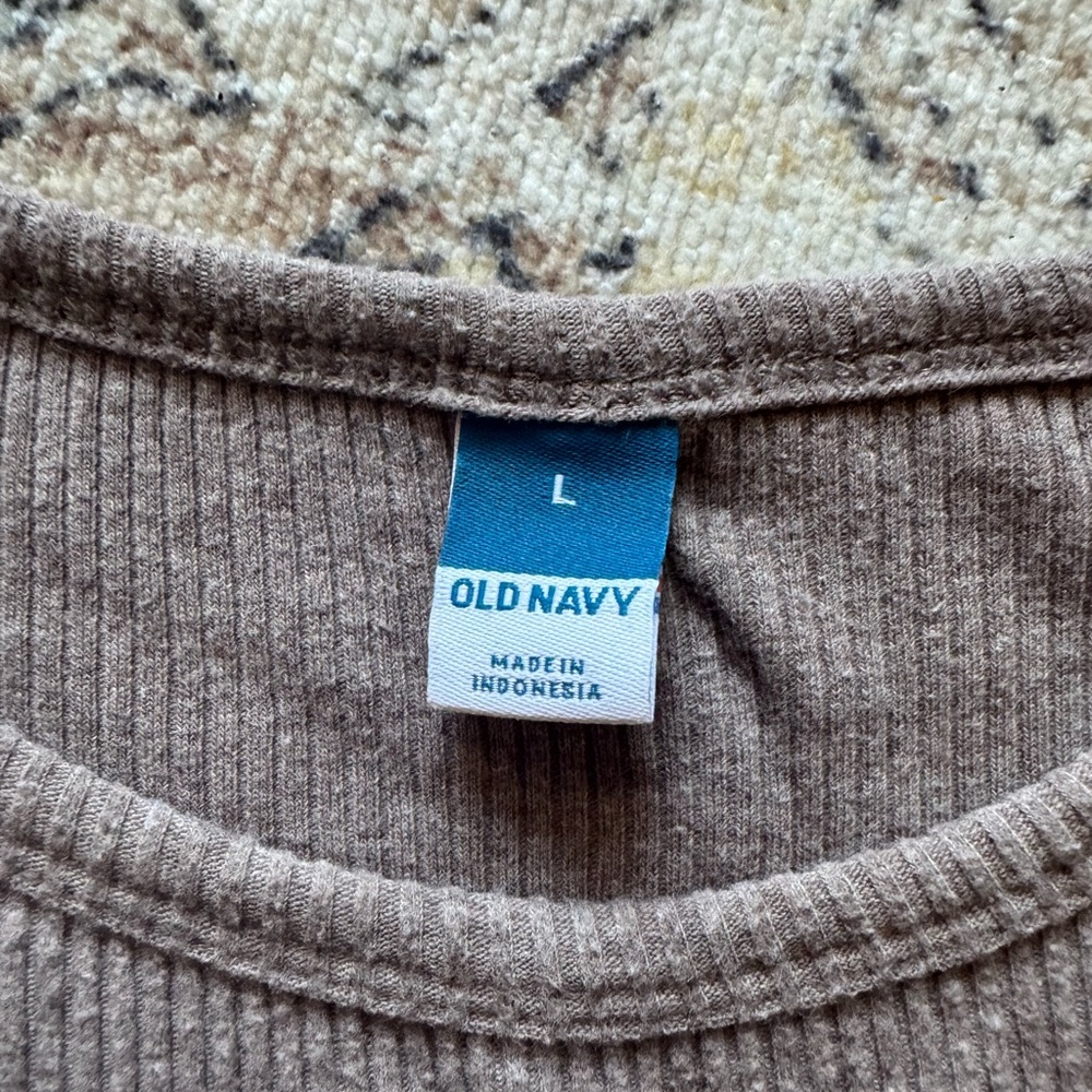 Old Navy Women's Tan Sweater